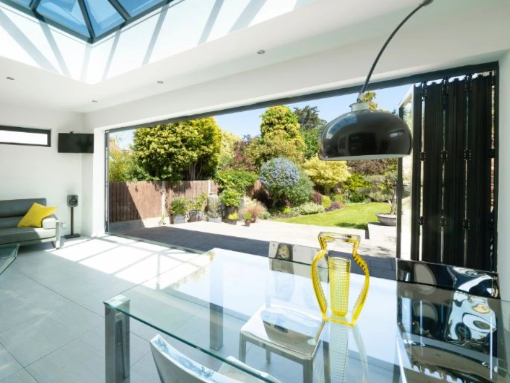 Aluminium entrance door