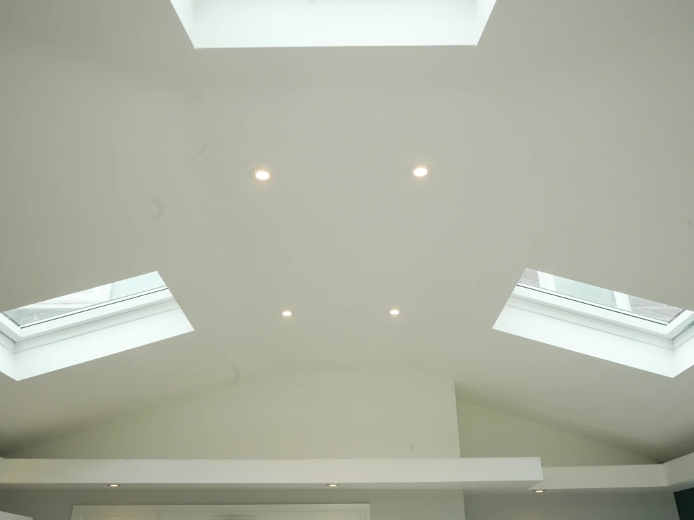 Conservatory with clean insulated ceiling finish